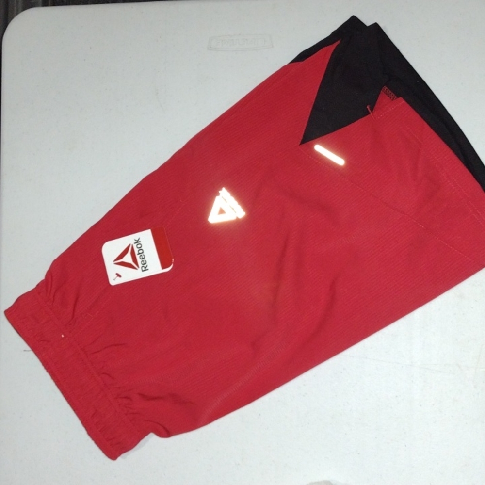 **NWT** Reebok Red Shorts Men's Large